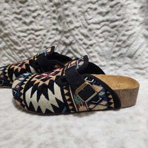 Dirty Laundry Women's Southwestern Tapestry Clogs Sz 9/40M Boho Multicolor
